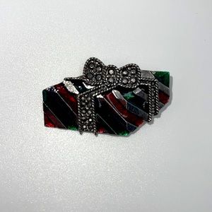 Vintage LIA Lianna Green Red Enamel Christmas Present Brooch